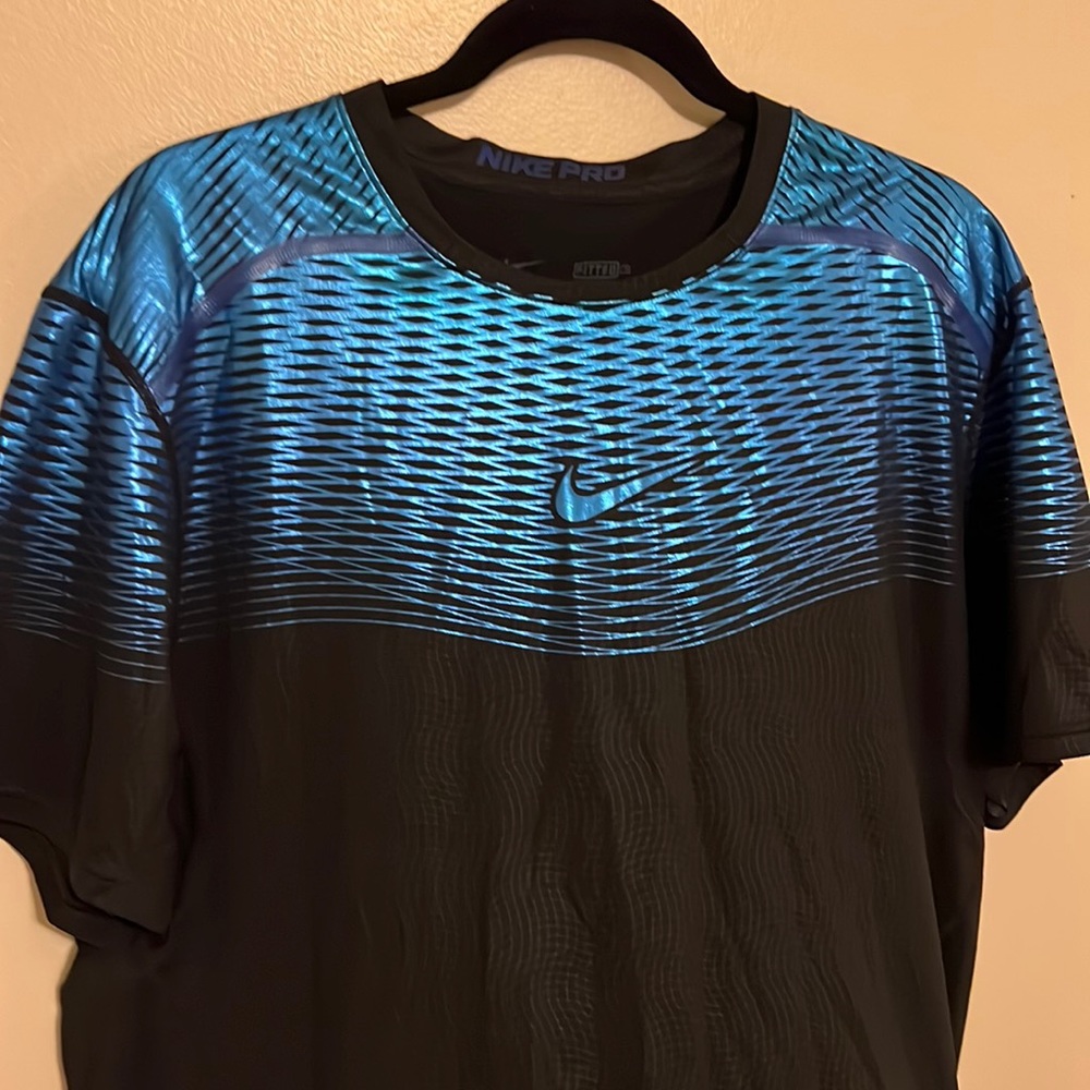 Nike Pro Men T shirt XL Like NEW condition